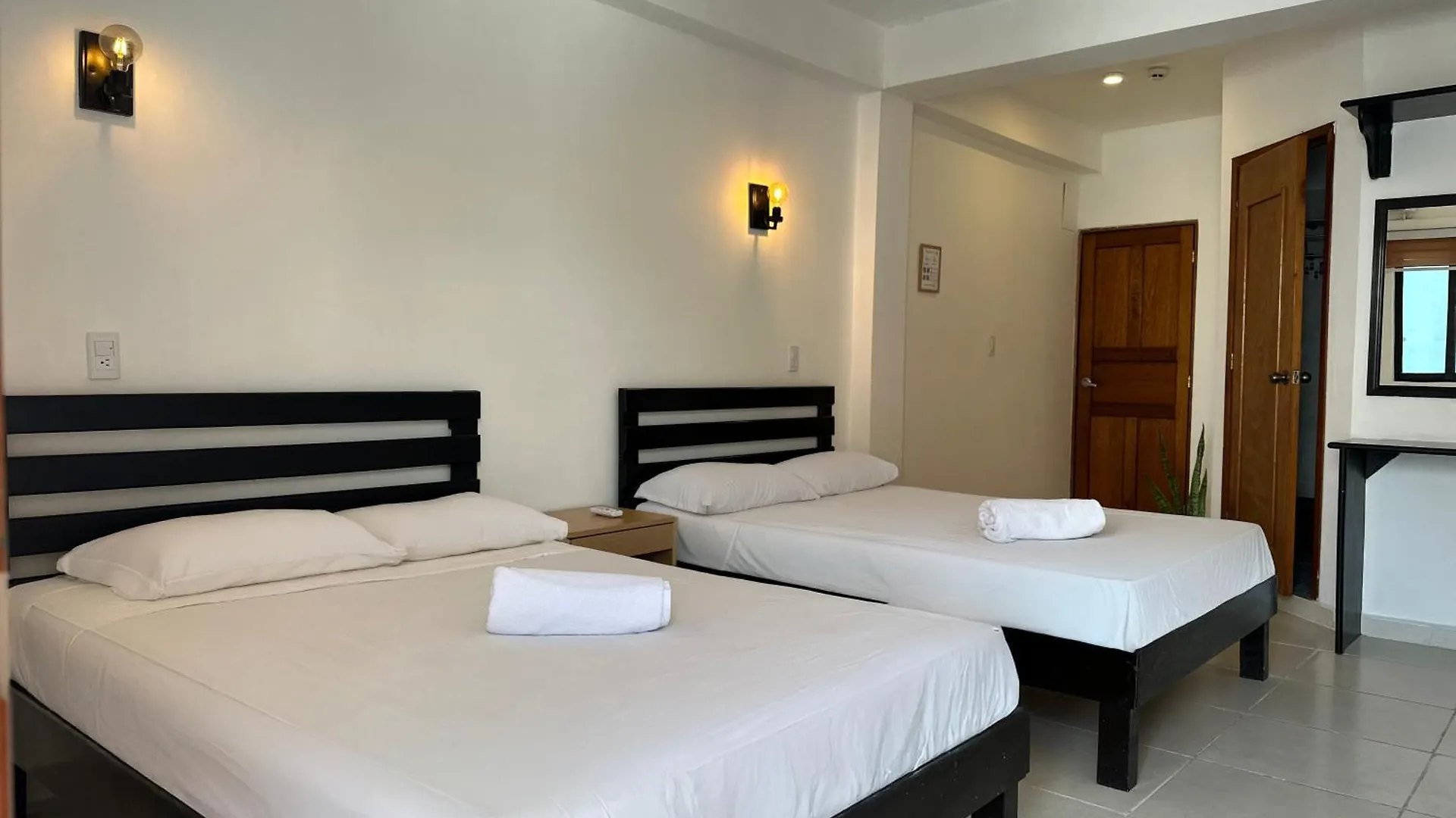De Mar Hotel بلايا ديل كارمن 2*,