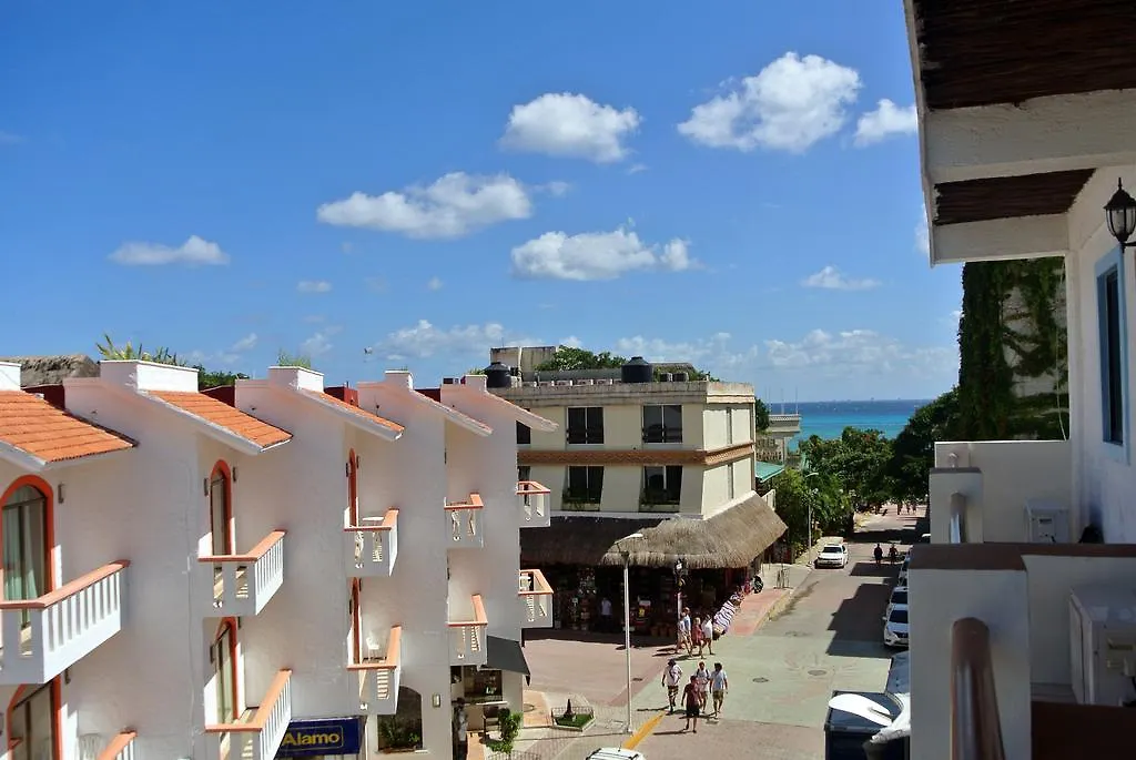 **  De Mar Hotel بلايا ديل كارمن المكسيك